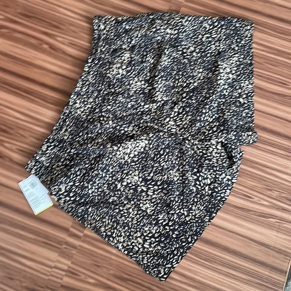 OLD Navy Active NWT Stretchtech Go Dry Shorts Size XL - Picture 8 of 10